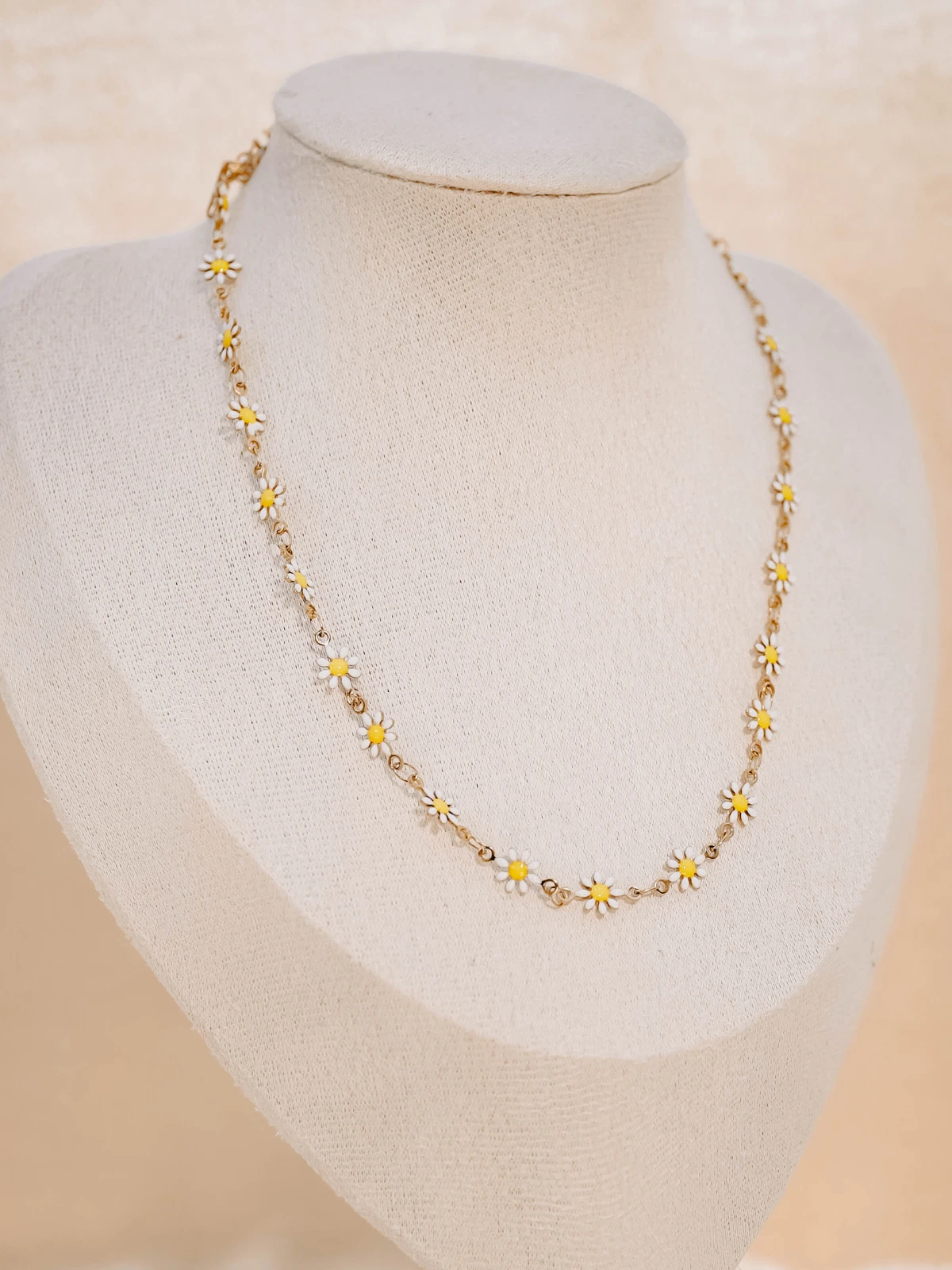 Sun Daisy Necklace