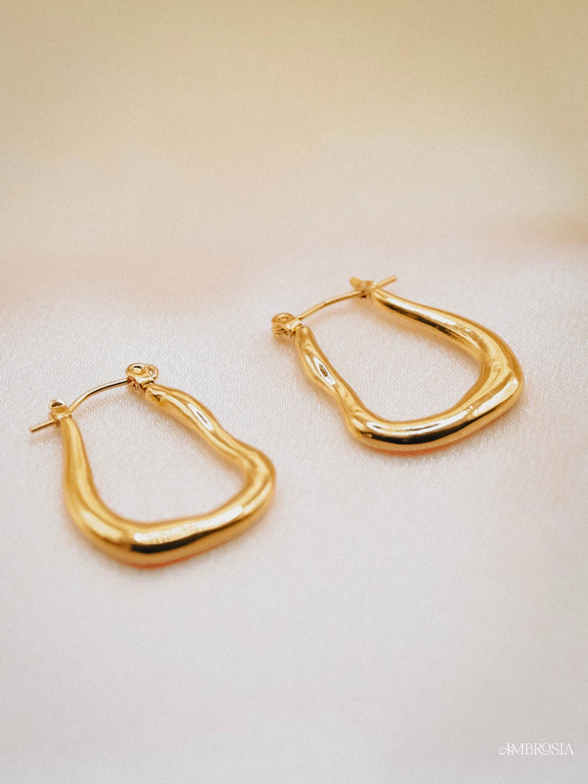 Empress Hoop